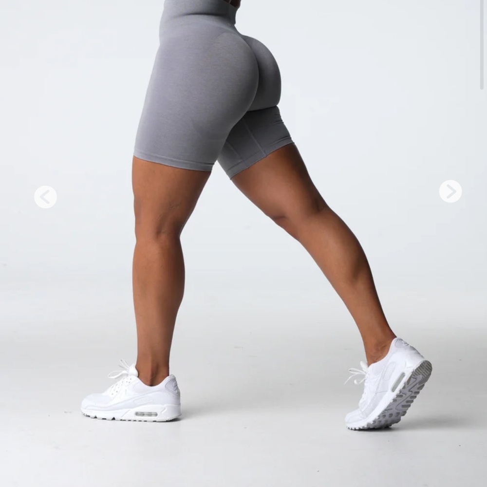 Grey Contour 2.0 Seamless Shorts NVGTN